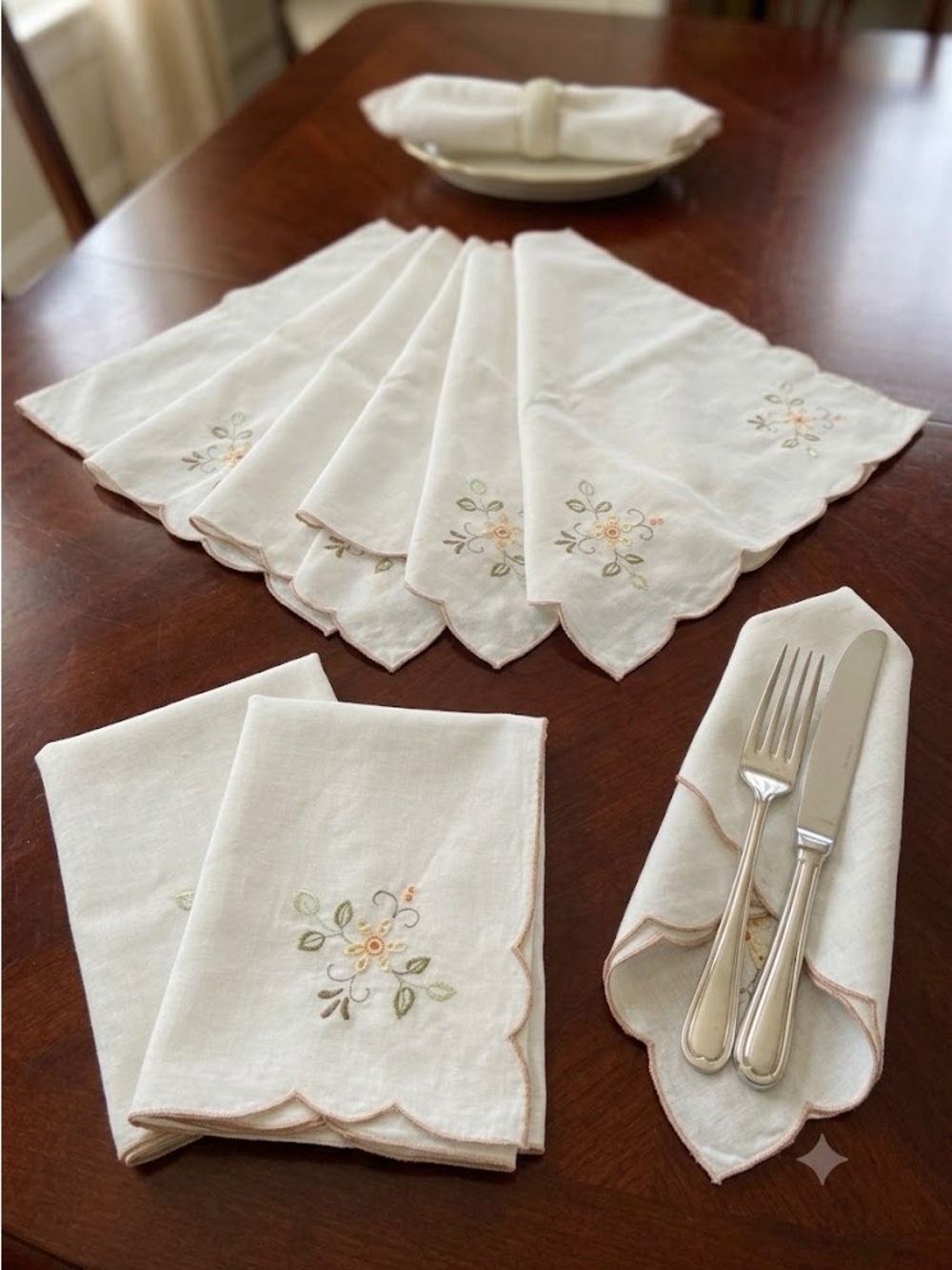 8-piece Set Vintage Hand Embroidered Linen Cloth Napkins